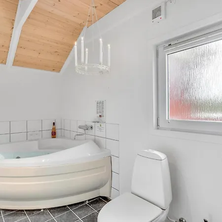 Holiday home Lovely In With Kitchen Hemmet